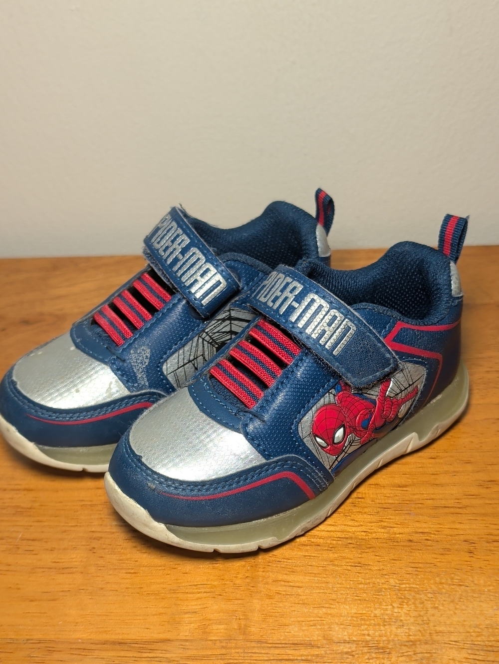 Marvel Spiderman Light-up Sneakers Navy, Silver & Red Toddler Boys Size 9